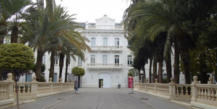 Facultad de Ciencias Sociosanitarias