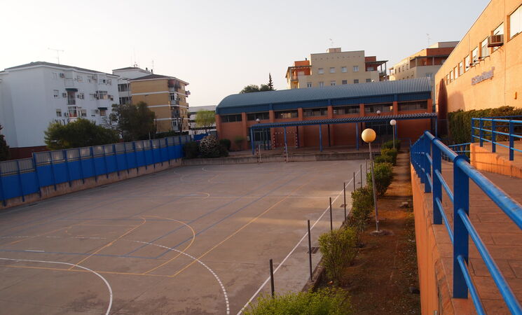 Saenz De Buruaga