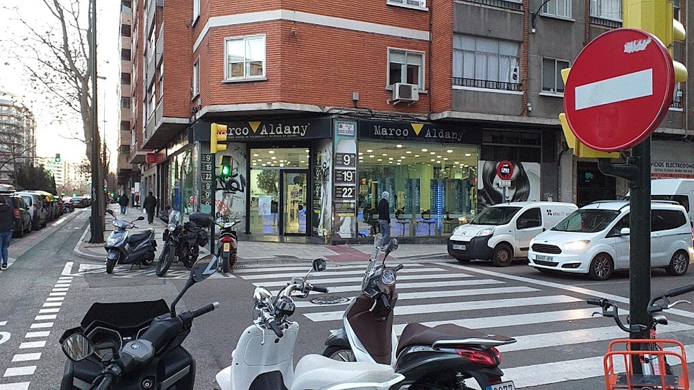 Marco Aldany Taller De Peluqueros